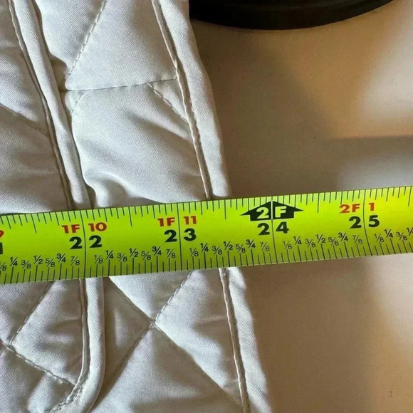 St. John’s Bay Quilted Vest - Picture 6 of 6